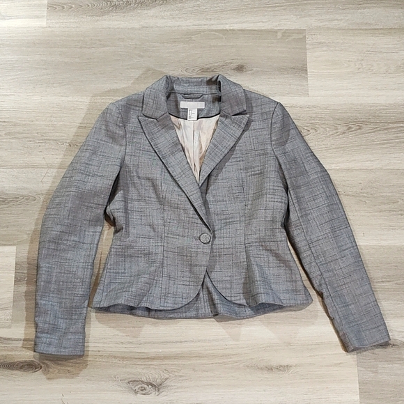 **5/$25** H&M Fitted Blazer - Picture 2 of 7
